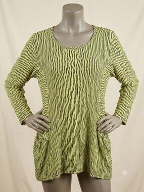 Yushi Neon Yellow and navy abstract-Stripe Tunic Top